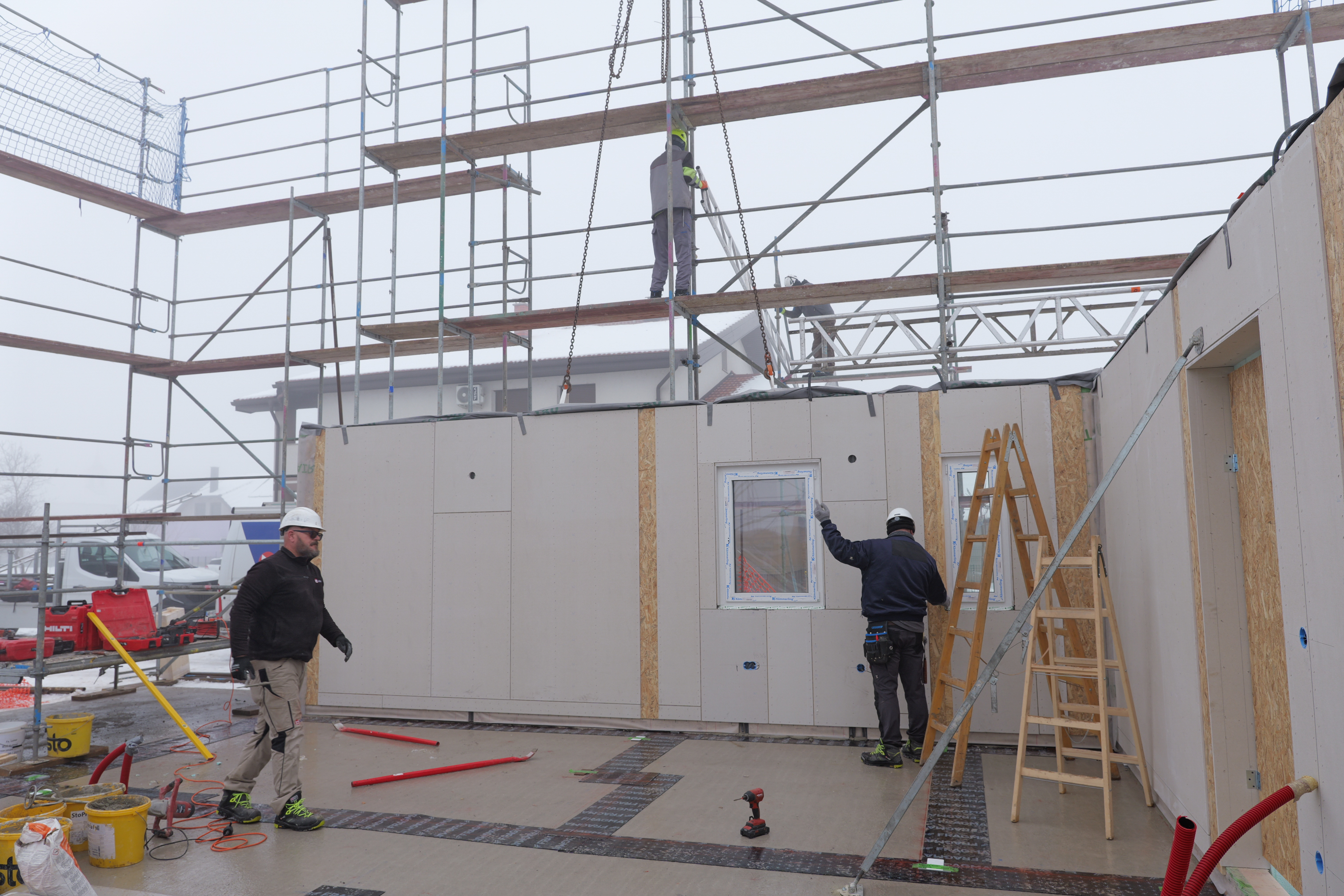 Lumar_prvi dan montaže (4).jpg