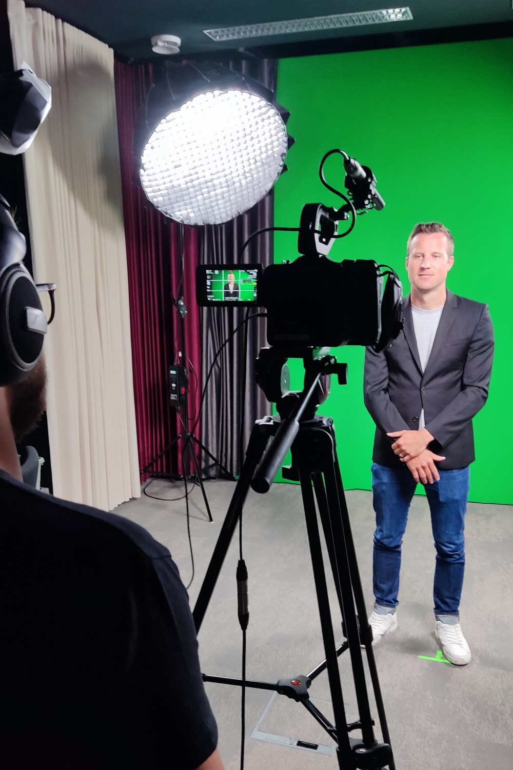 e-studio -- crop.jpg