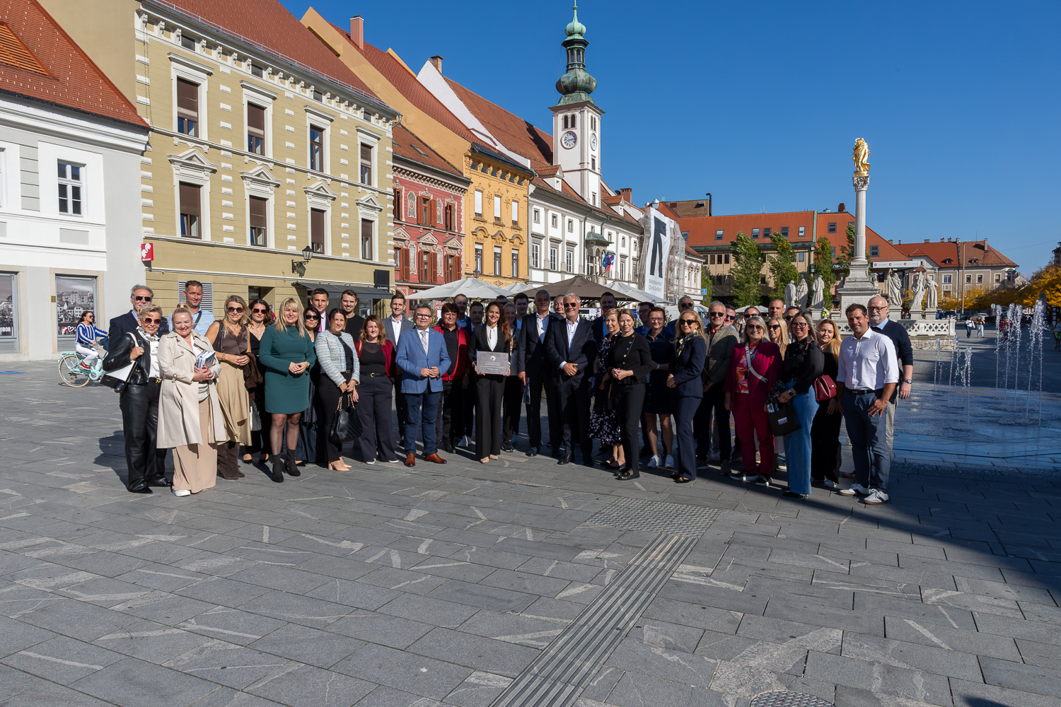 Maribor otvoritev pisarn-85.jpg