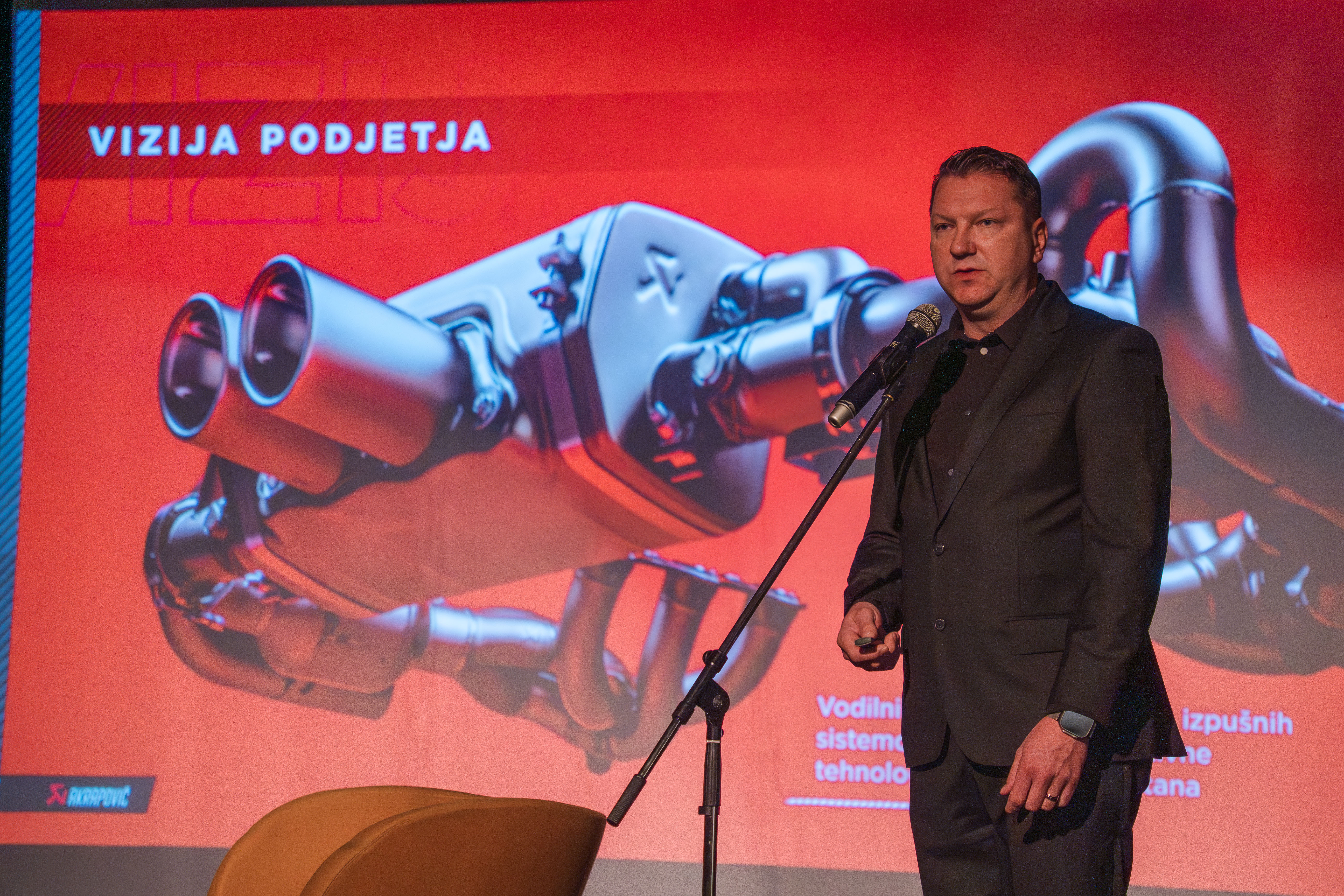 Regijski dogodek_obisk pri Akrapoviču-02.jpg