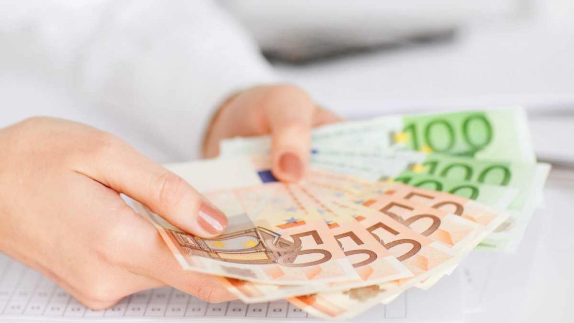 KPK predstavila prenovljeno aplikacijo Erar. Preverite, kam gre vaš denar.
