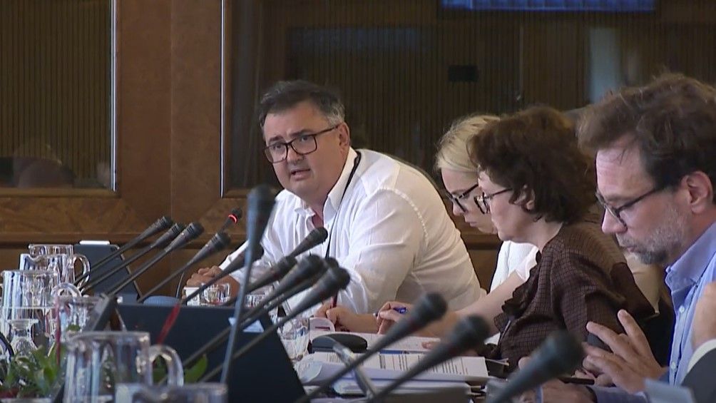 Član SBC sprašuje vlado: Kako nameravate pomagati v naslednjih mesecih?