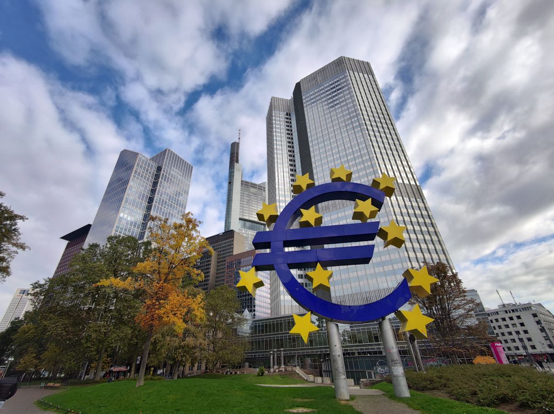 ECB s prvim dvigom obrestnih mer po septembru 2023 