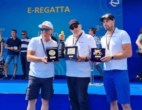 E’dyn nepremagljiv: že peta zaporedna zmaga na beneški e-regati