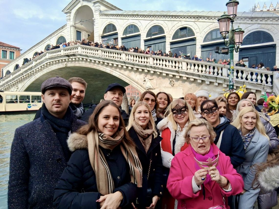 Članice in člani SBC med beneškimi maskami krepili medsebojne vezi