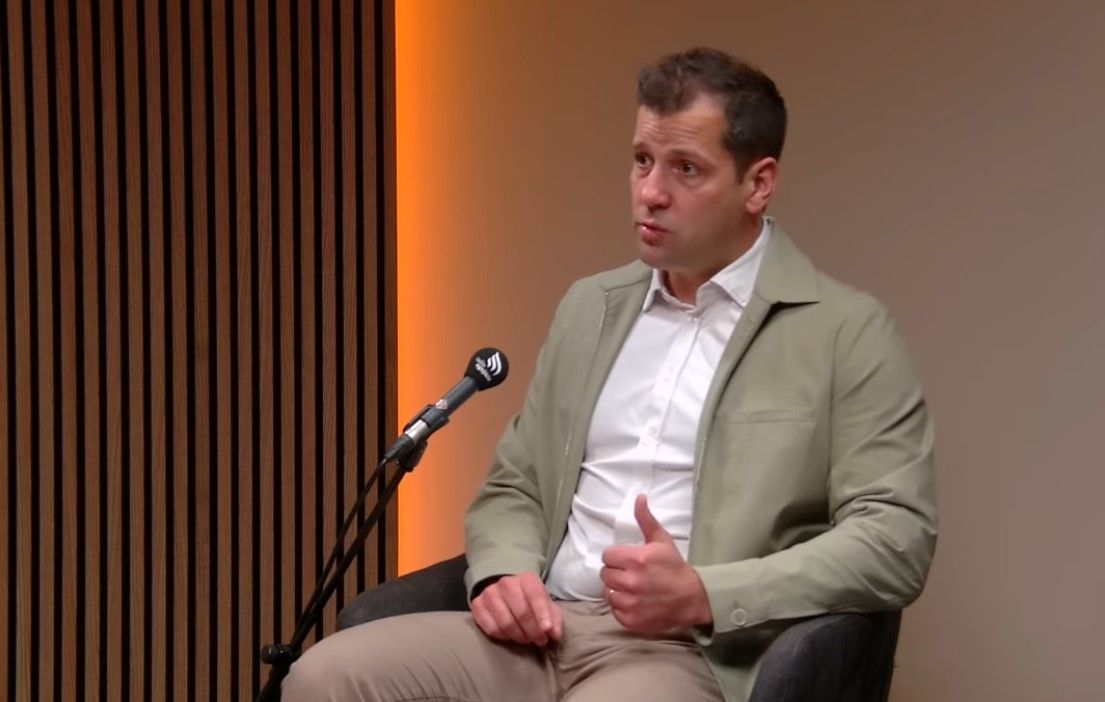 Poslušajte intervju Gregorja Trebušaka za Radio Ognjišče