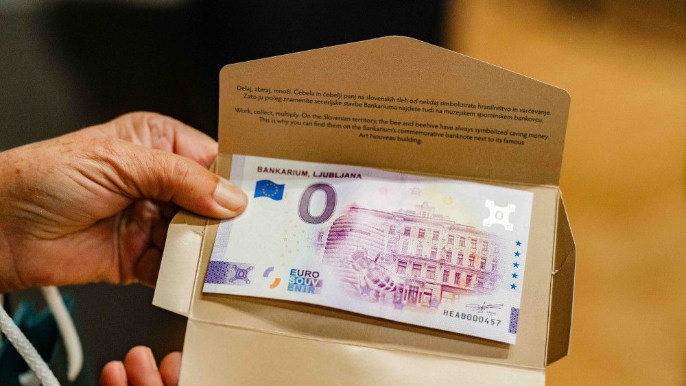 Slovenija dobila prvi spominski bankovec