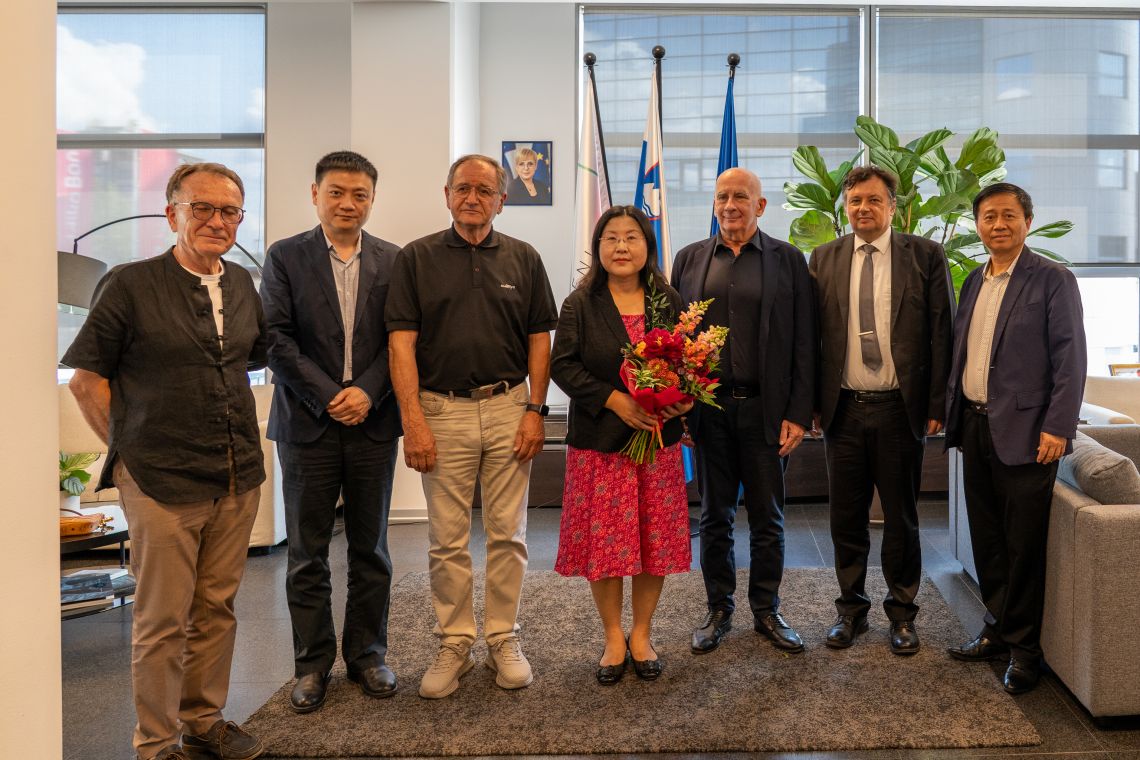 SBC obiskala dekanja Univerze v Pekingu