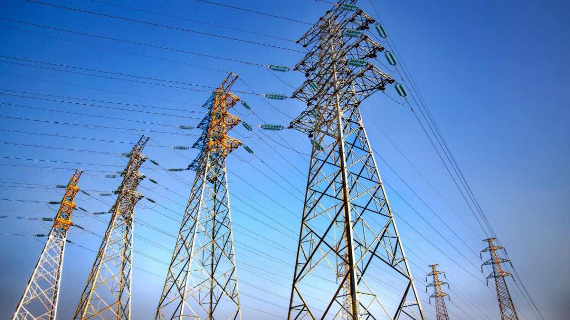 Vlada določila začasno ceno elektrike za MSP-je