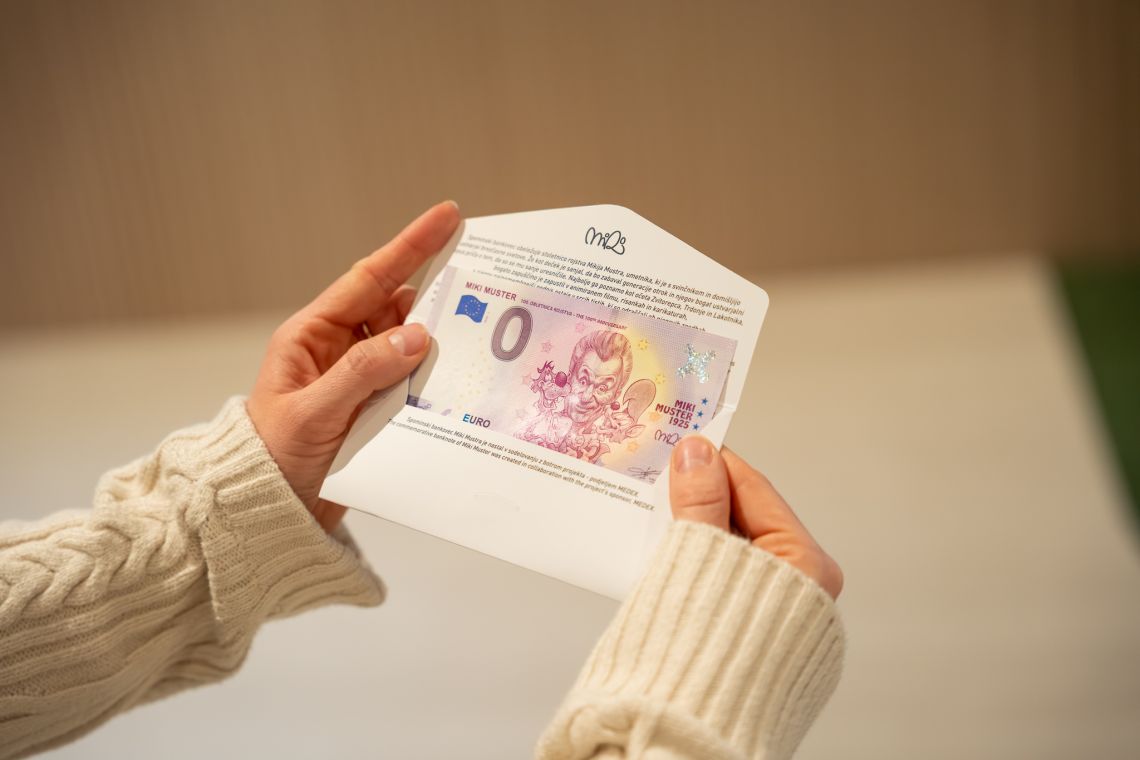 Spominski bankovec Mikija Mustra: izjemen uspeh projekta člana SBC mladi VESEL Design