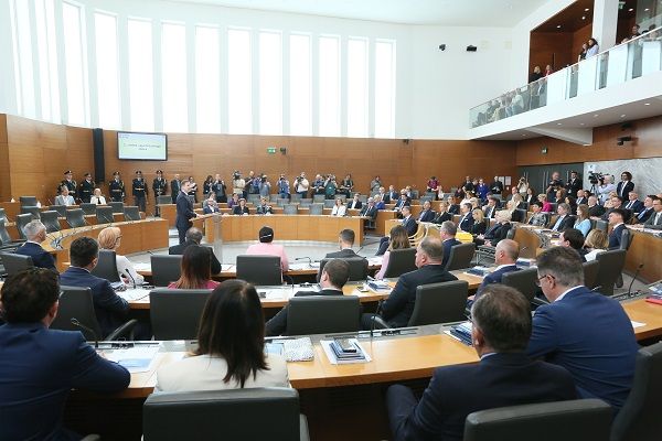 Poziv poslancem, da podprejo pobudo za ustavno presojo sprememb Zakona o dohodnini 